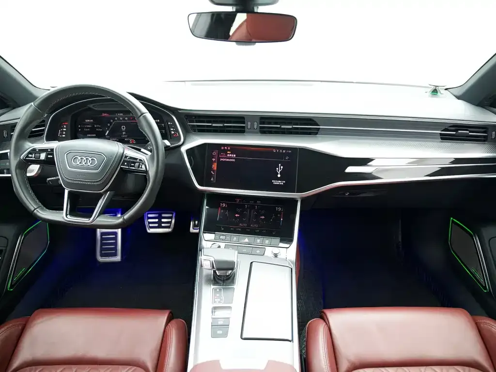 Audi A7L — фото 9