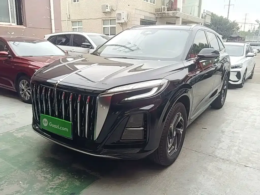 Hongqi HS3 — фото 1