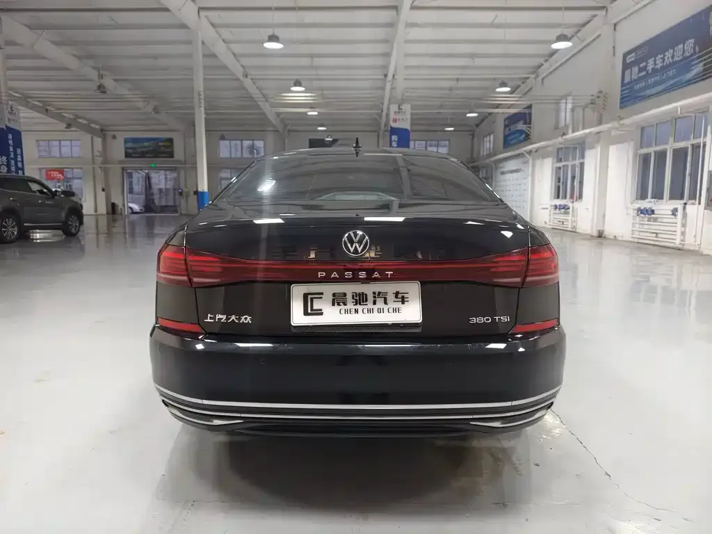 Volkswagen Passat — фото 6