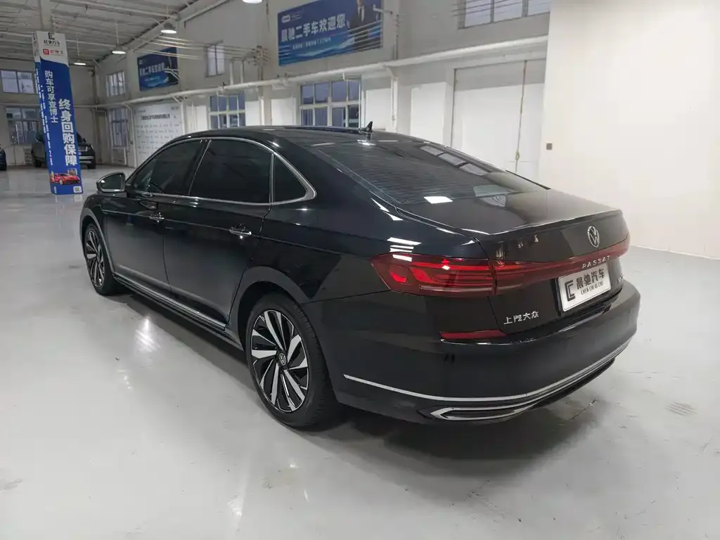 Volkswagen Passat — фото 3