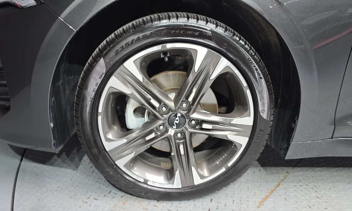 Kia K5 — фото 6