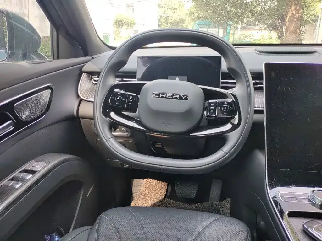 Chery Tiggo 8 — фото 10