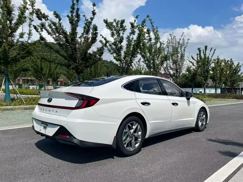Hyundai Sonata — фото 9
