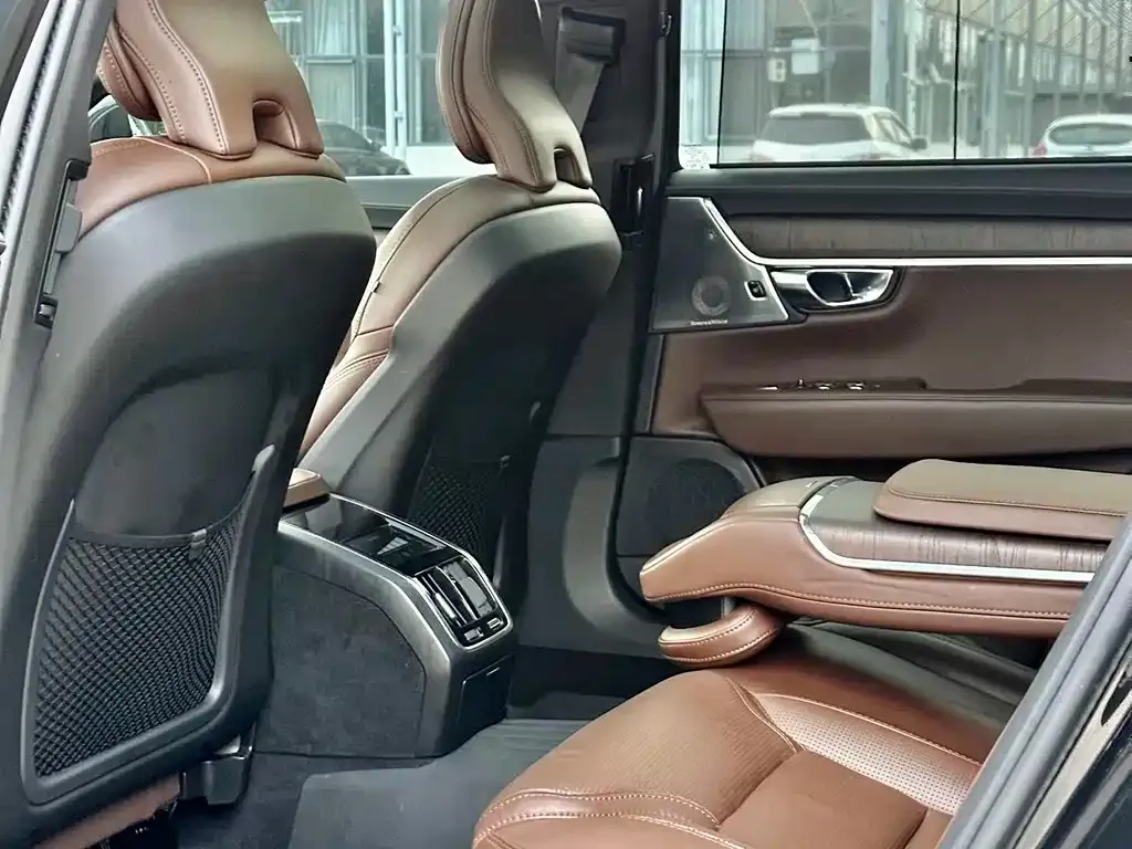 Volvo S90 — фото 7