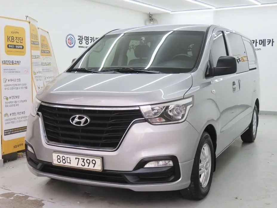 Hyundai Starex — фото 7