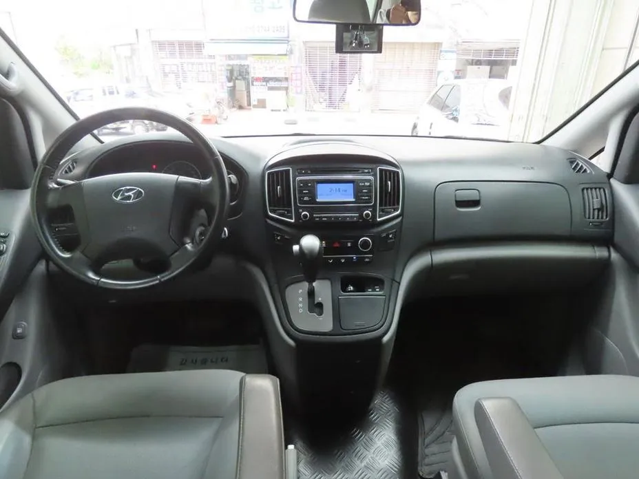 Hyundai Starex — фото 10