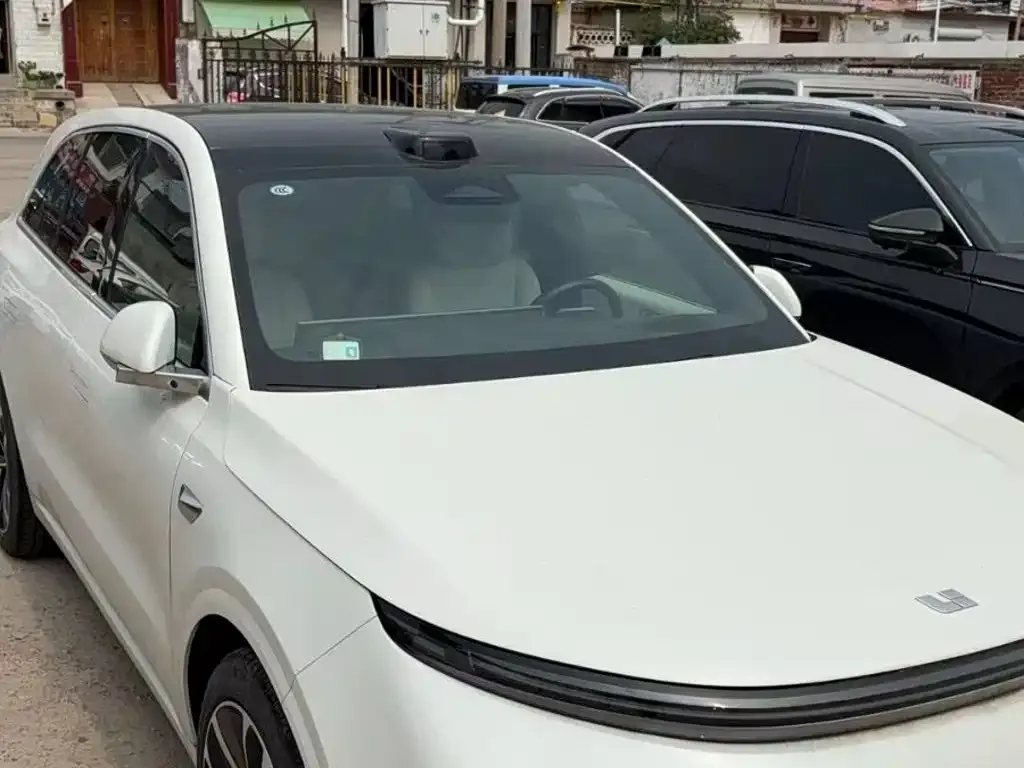 Li Auto L6 — фото 3