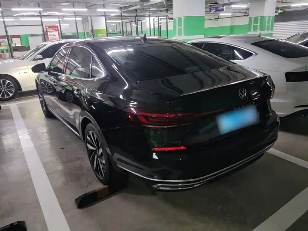 Volkswagen Passat — фото 4