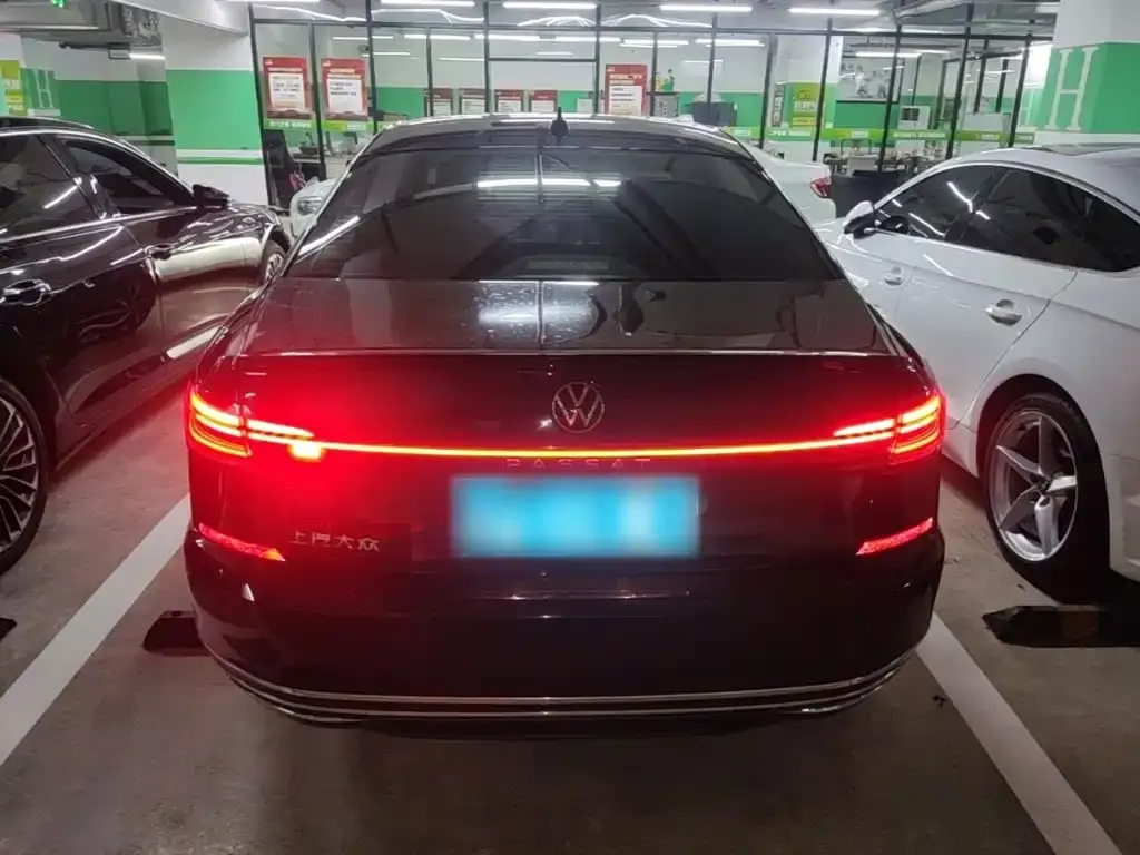 Volkswagen Passat — фото 2