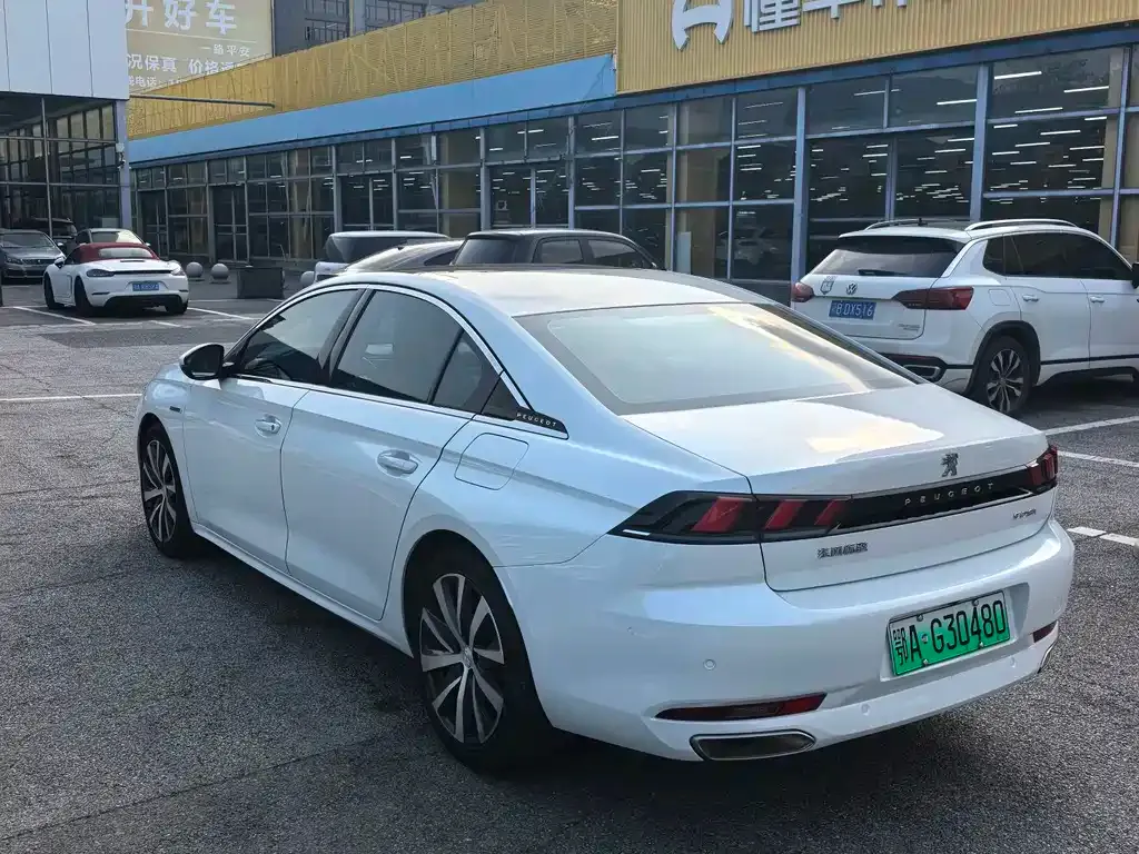 Peugeot 508L PHEV — фото 3