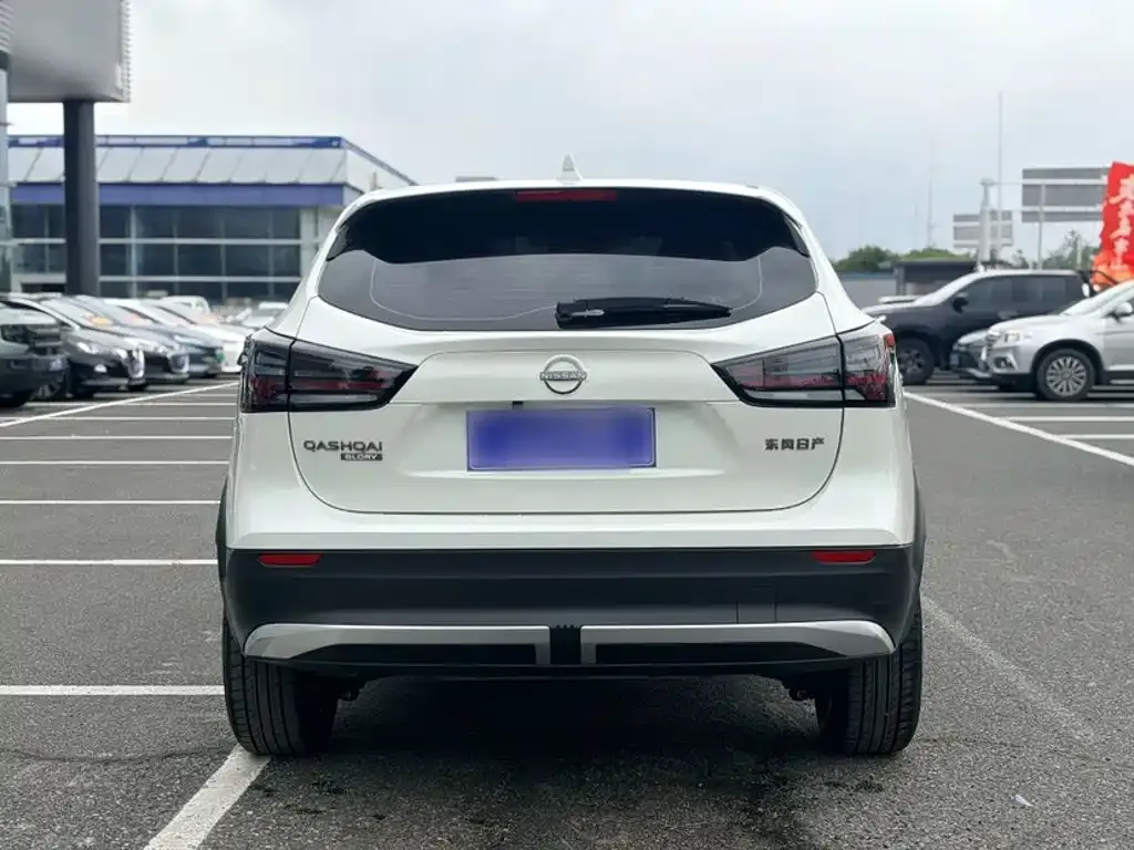Nissan Qashqai — фото 2