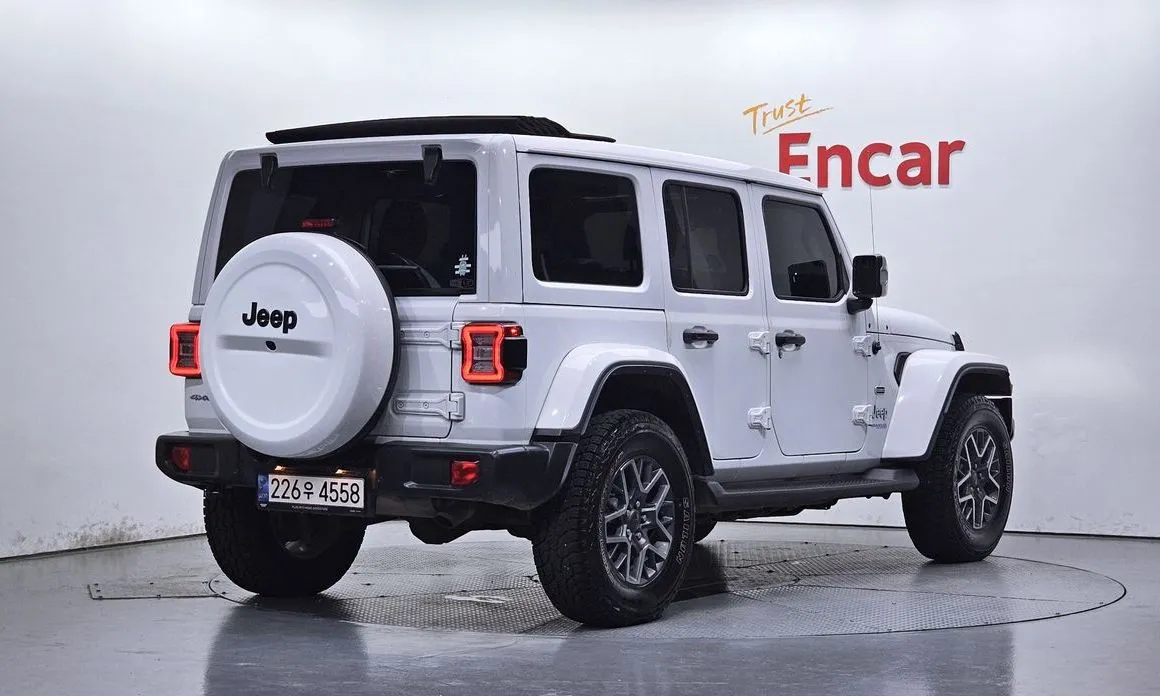 Jeep Wrangler — фото 6