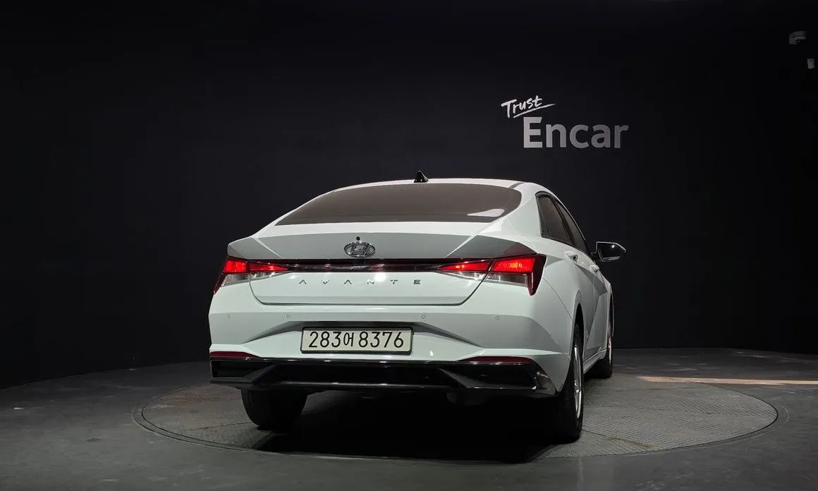 Hyundai AVANTE — фото 3