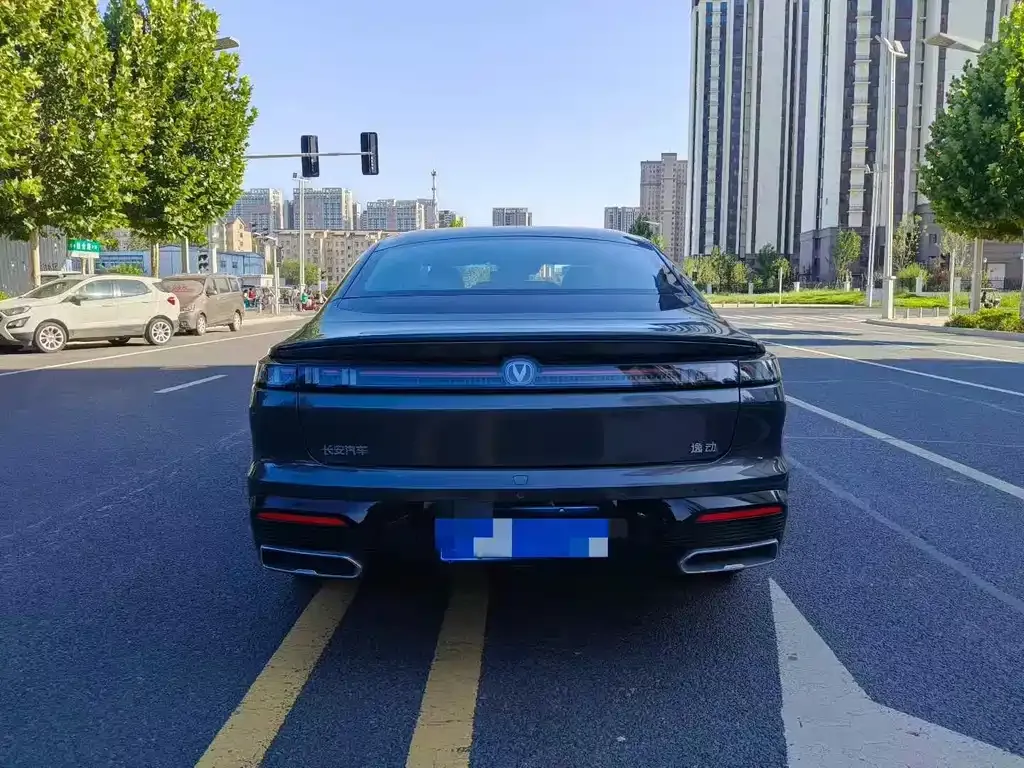 Changan Eado — фото 7