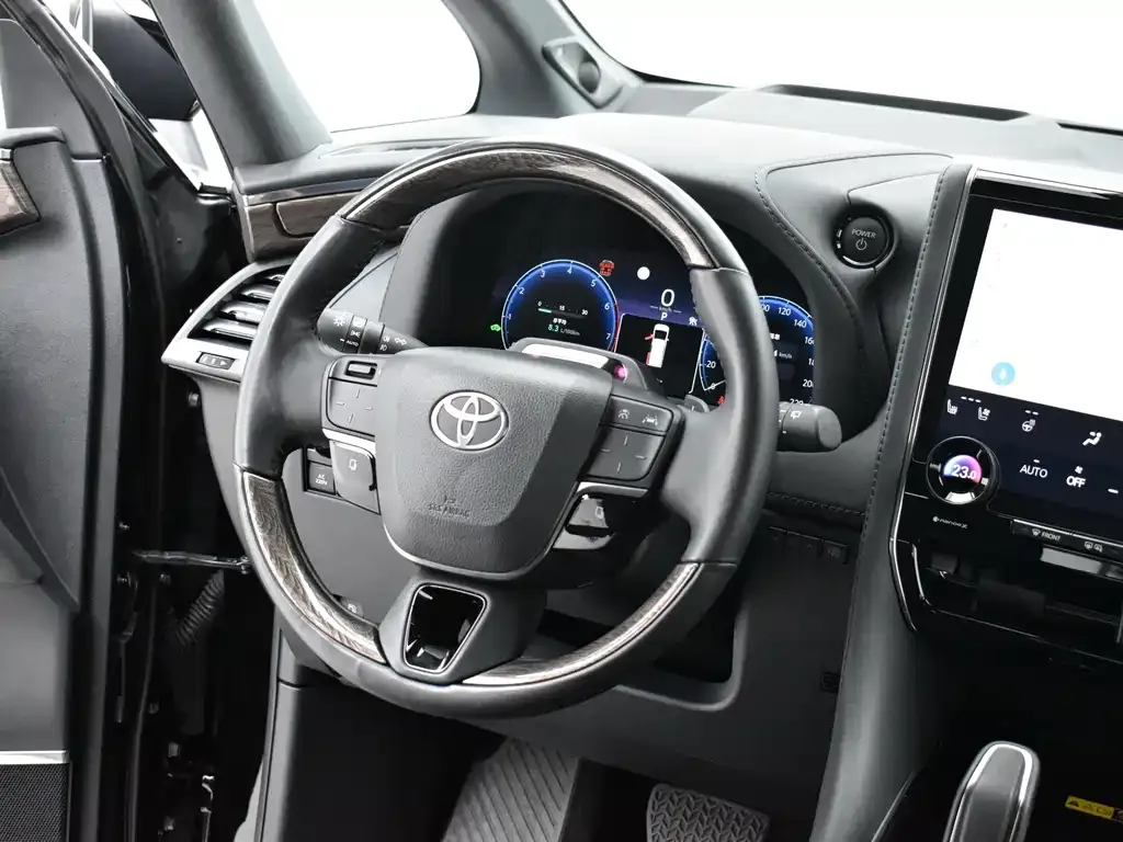 Toyota Alphard — фото 7