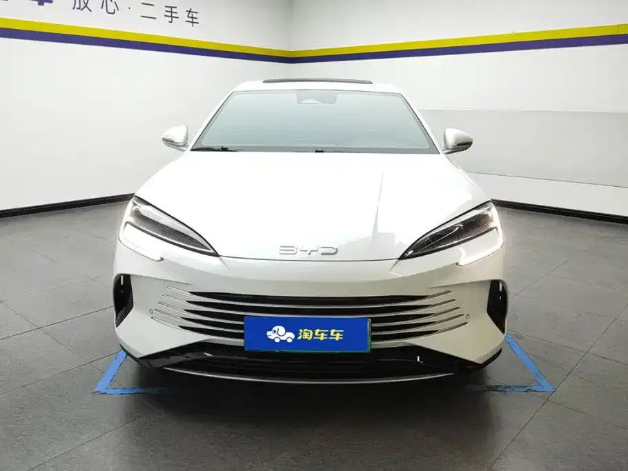 BYD Seal — фото 10