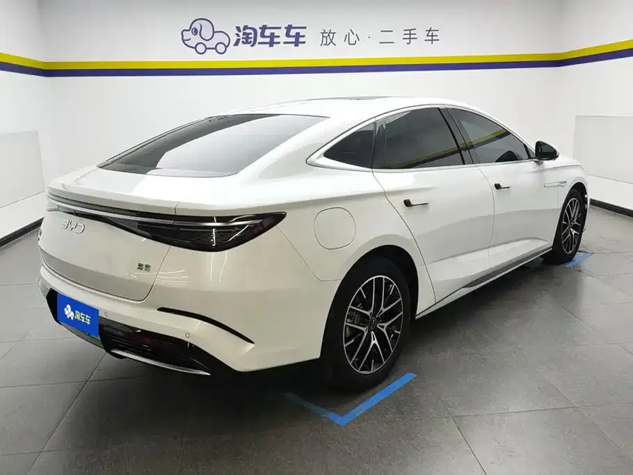 BYD Seal — фото 8
