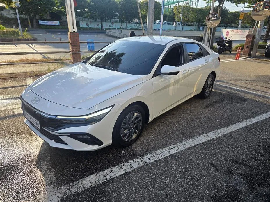 Hyundai AVANTE — фото 10