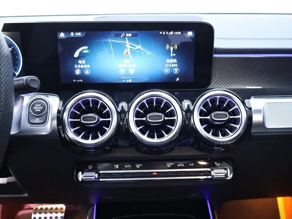 Mercedes-Benz GLB AMG — фото 10