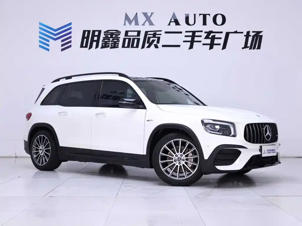 Mercedes-Benz GLB AMG — фото 5