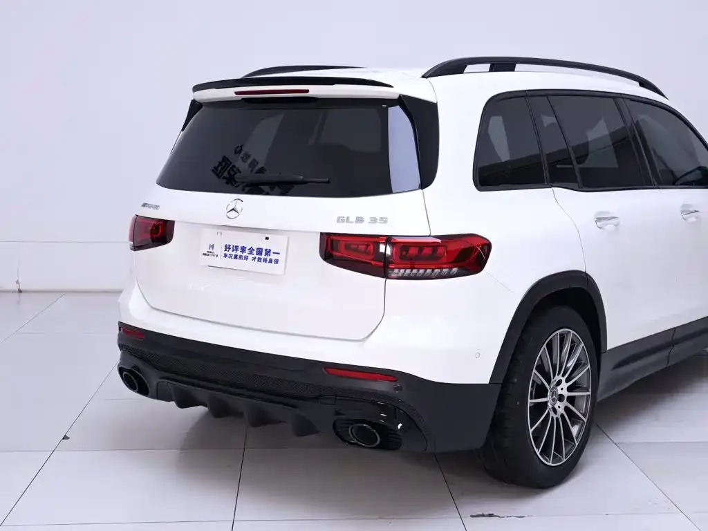 Mercedes-Benz GLB AMG — фото 4