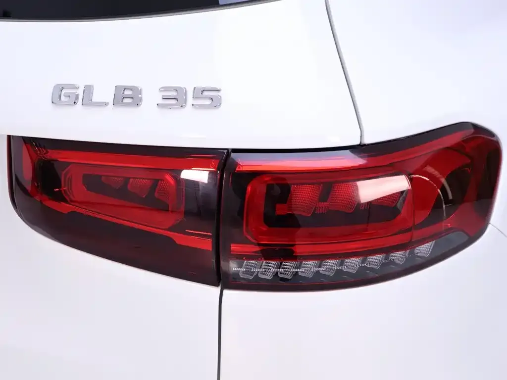 Mercedes-Benz GLB AMG — фото 3