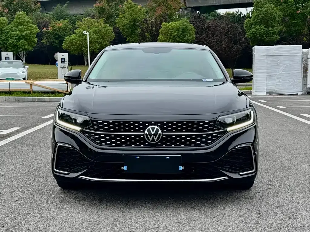 Volkswagen Passat — фото 5