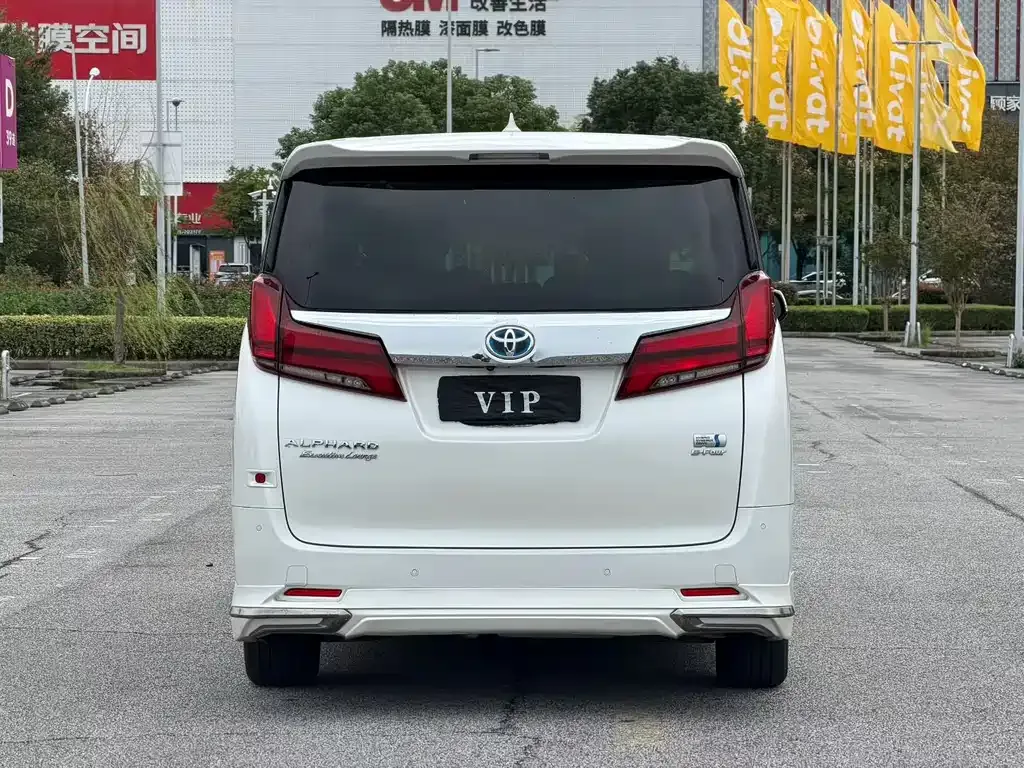 Toyota Vellfire — фото 4