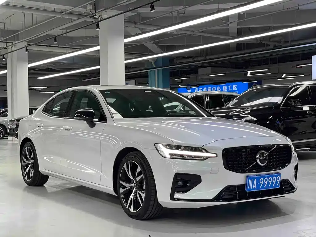 Volvo S60 — фото 3