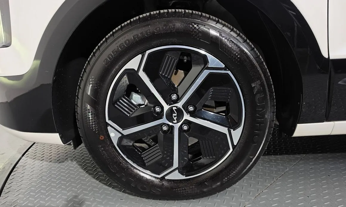 Kia Niro — фото 10