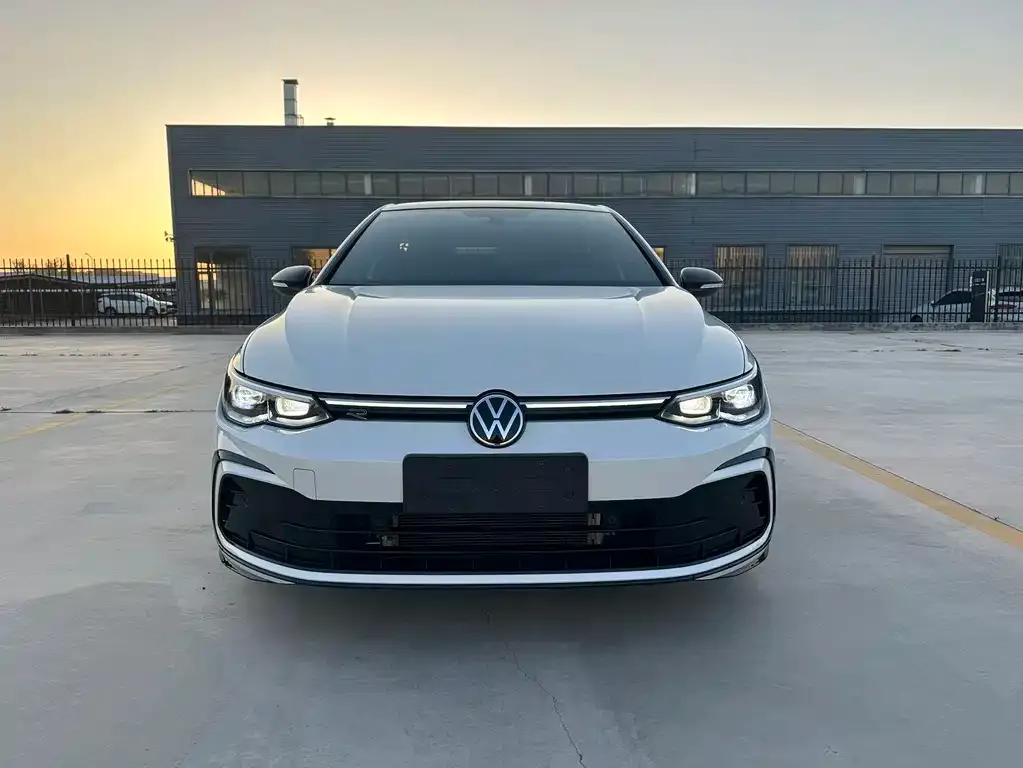 Volkswagen Golf — фото 5