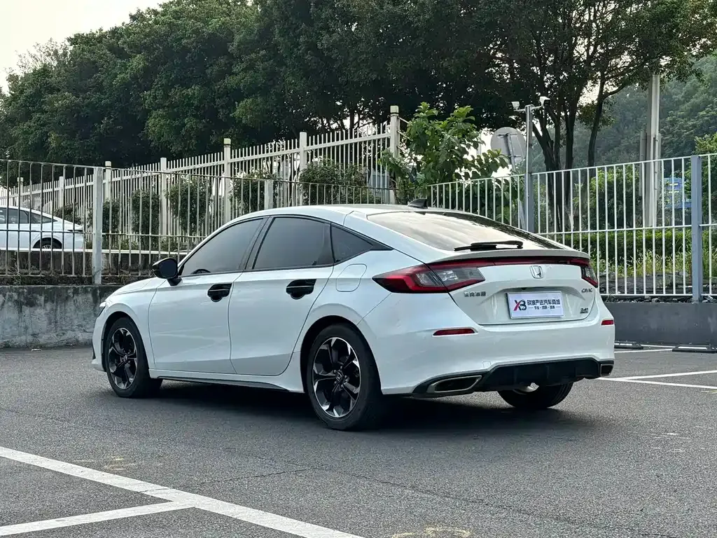 Honda Civic — фото 6