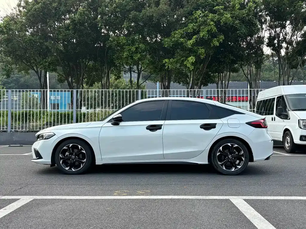 Honda Civic — фото 5