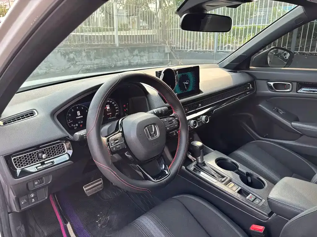Honda Civic — фото 10