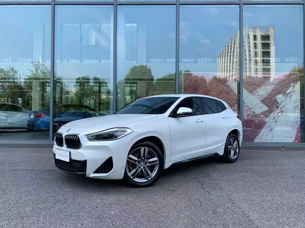 BMW X2 — фото 1