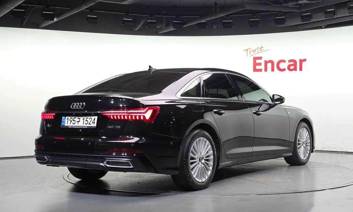Audi A6 — фото 8