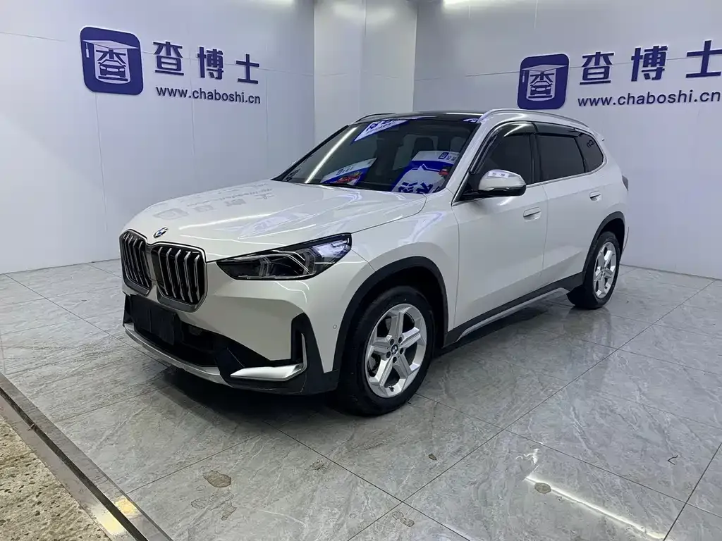 BMW X1 — фото 1