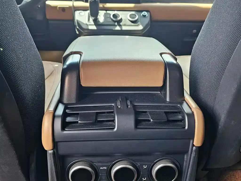 Land Rover Defender — фото 3