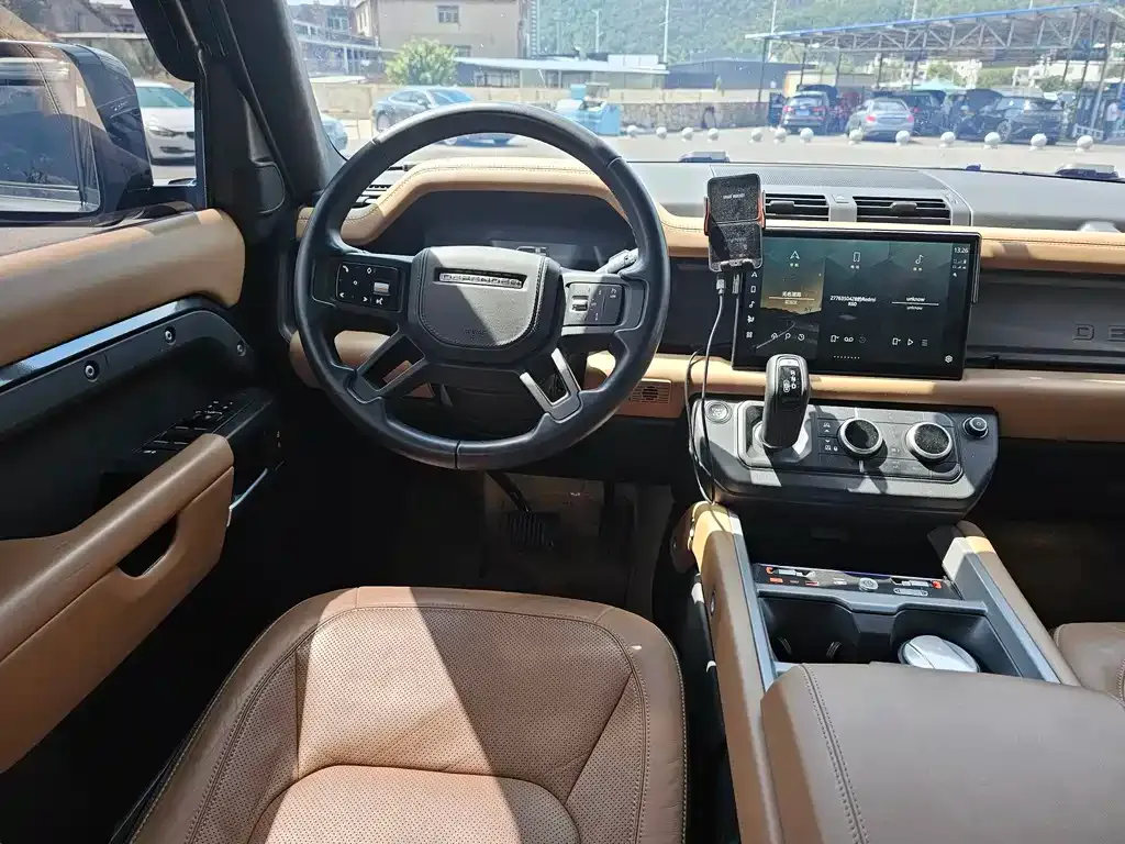 Land Rover Defender — фото 9