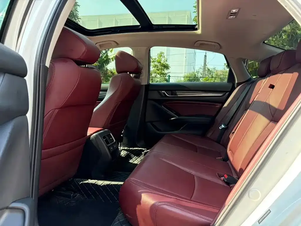 Honda Accord — фото 2