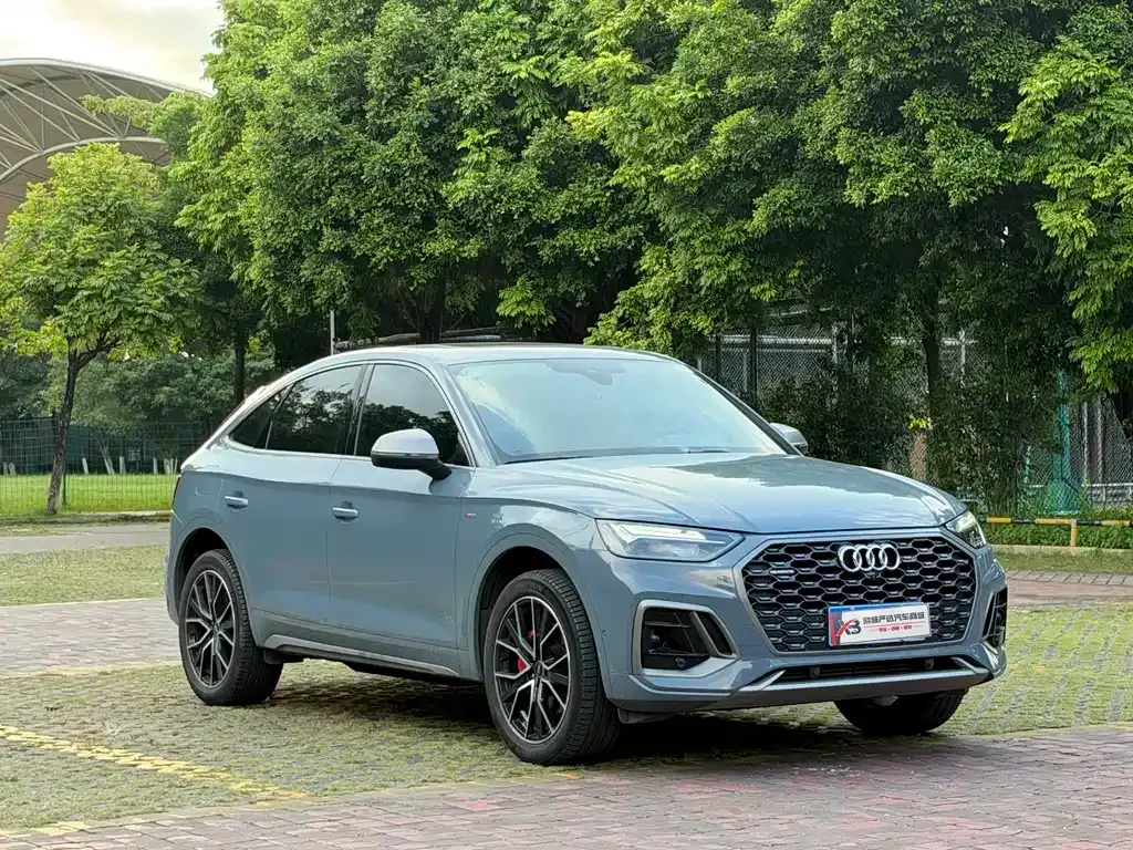 Audi Q5L Sportback — фото 9