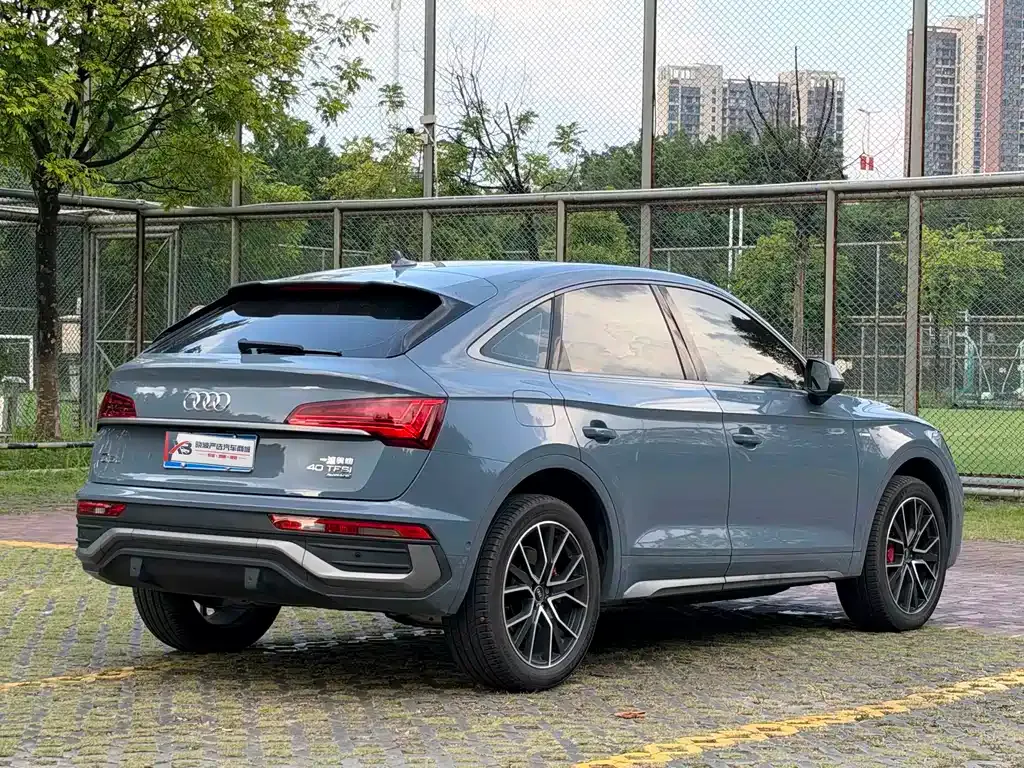 Audi Q5L Sportback — фото 8