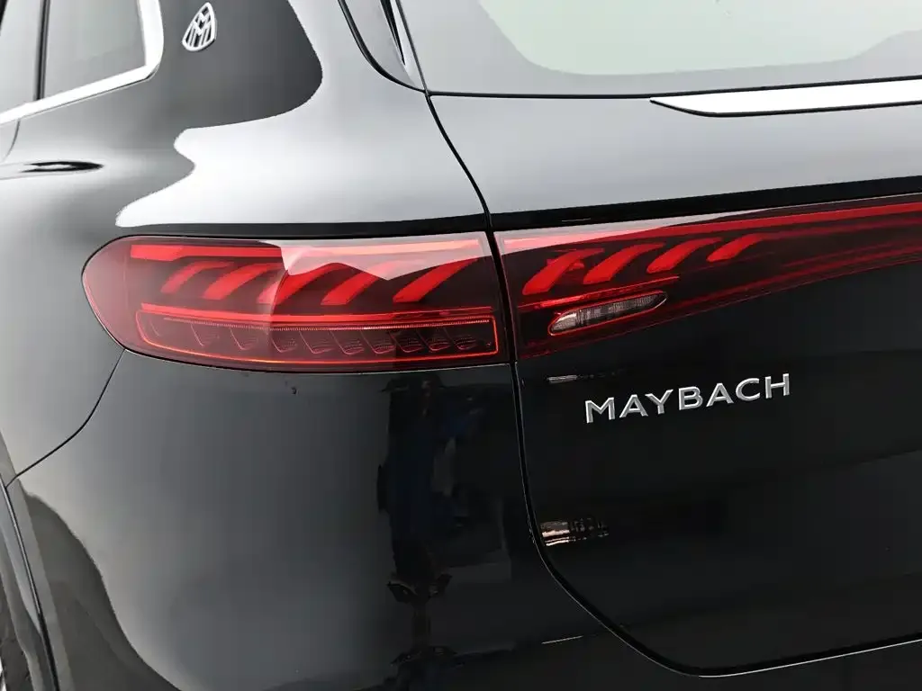 Mercedes-Benz EQS SUV — фото 6