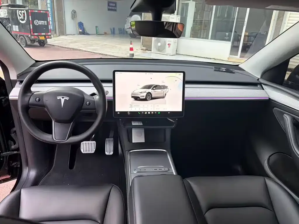 Tesla Model Y — фото 5