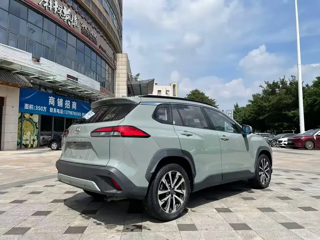 Toyota Corolla Cross — фото 3