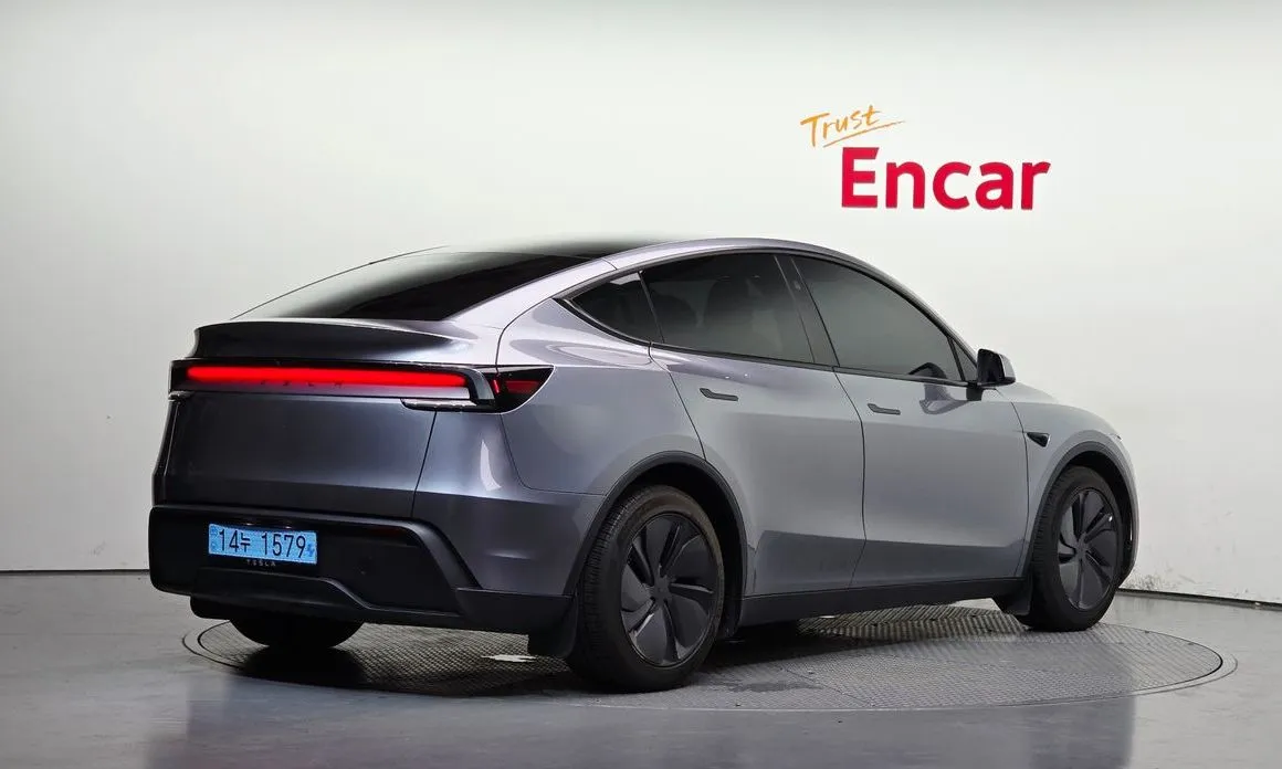 Tesla Model Y — фото 4