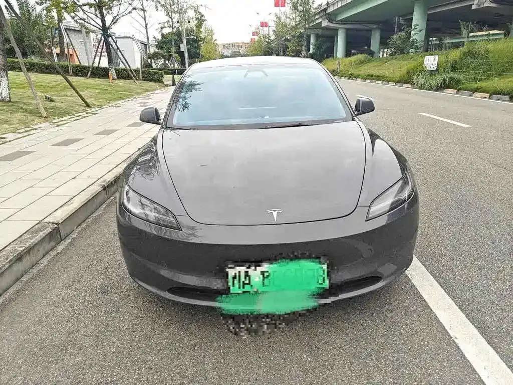 Tesla Model 3 — фото 5