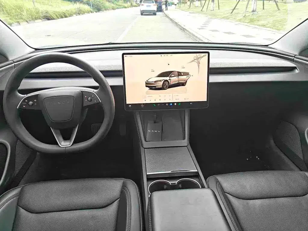 Tesla Model 3 — фото 2