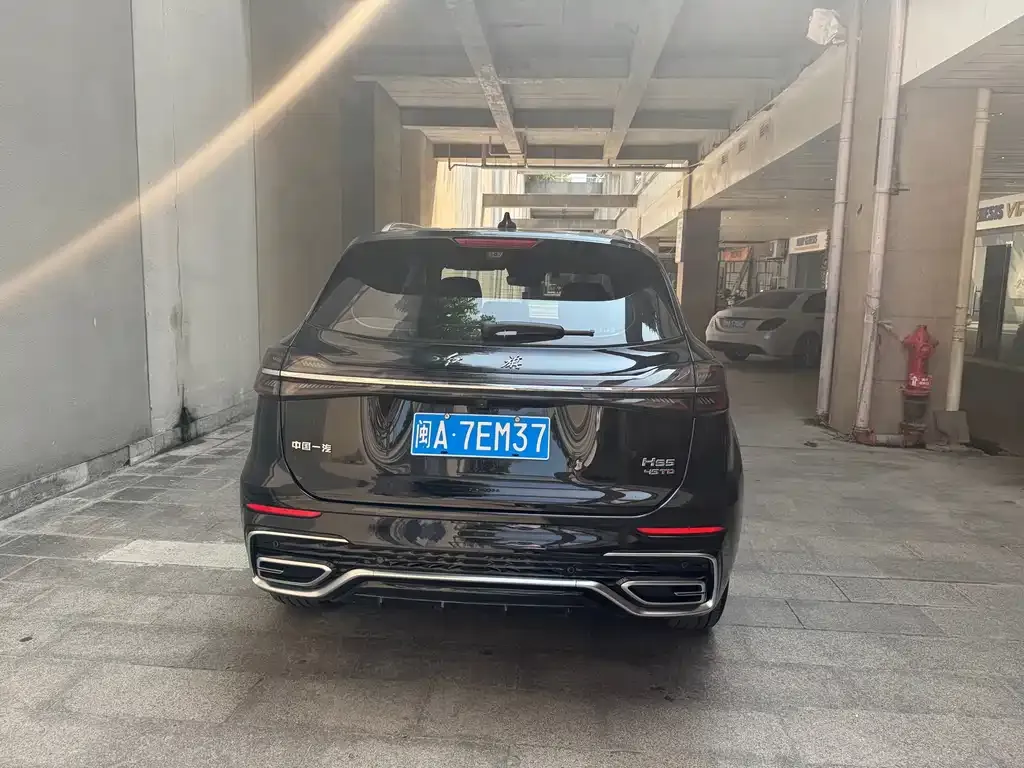 Hongqi HS5 — фото 10