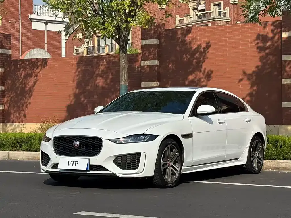 Jaguar XEL — фото 1
